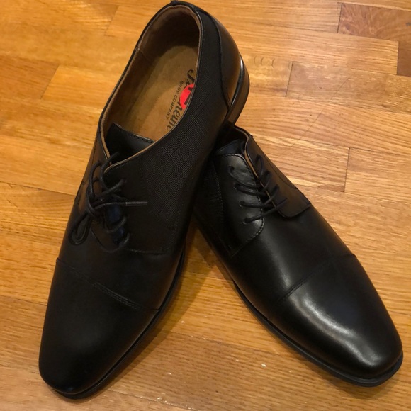 New Florsheim Men’s Dress Shoes
